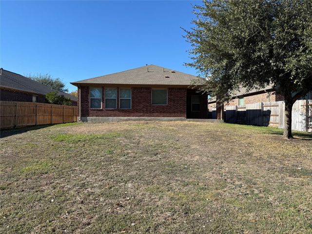 419 Strawberry Blonde DR, Buda, TX 78610