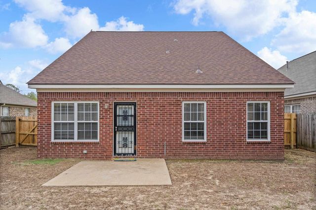 4955 KNOB CREEK TRL, Arlington, TN 38002