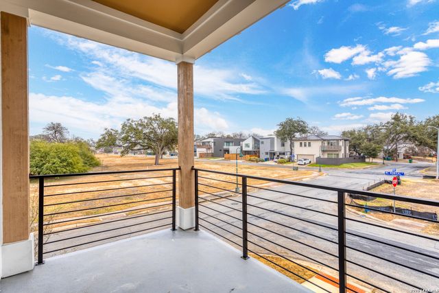 411 MCMILLAN PL, San Antonio, TX 78210