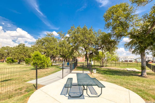 411 MCMILLAN PL, San Antonio, TX 78210