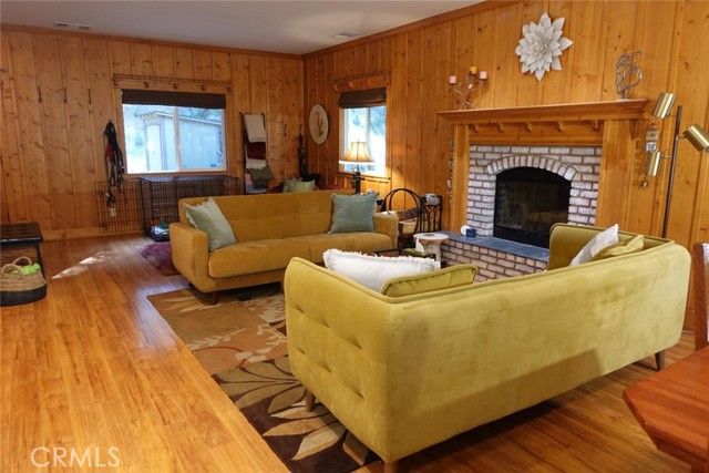 23950 Bowl Rd, Crestline, CA 92325