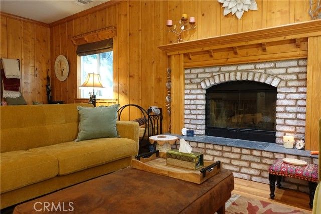 23950 Bowl Rd, Crestline, CA 92325