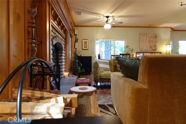 23950 Bowl Rd, Crestline, CA 92325