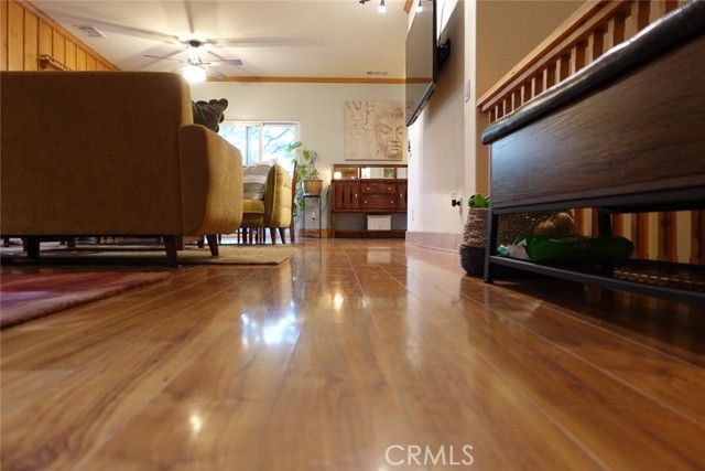 23950 Bowl Rd, Crestline, CA 92325