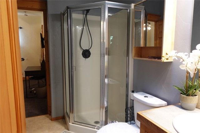 23950 Bowl Rd, Crestline, CA 92325