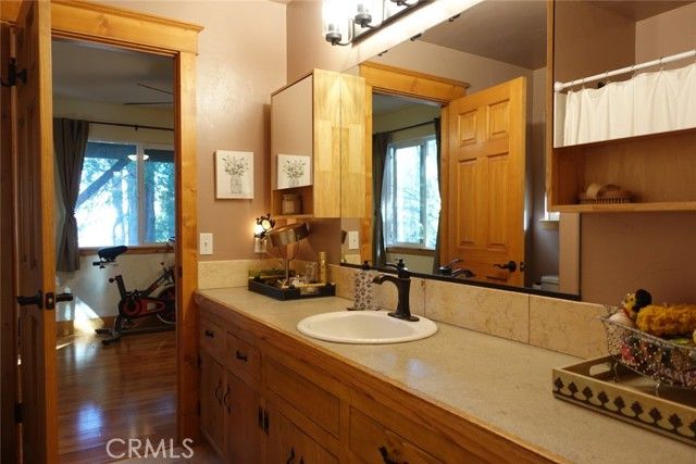 23950 Bowl Rd, Crestline, CA 92325