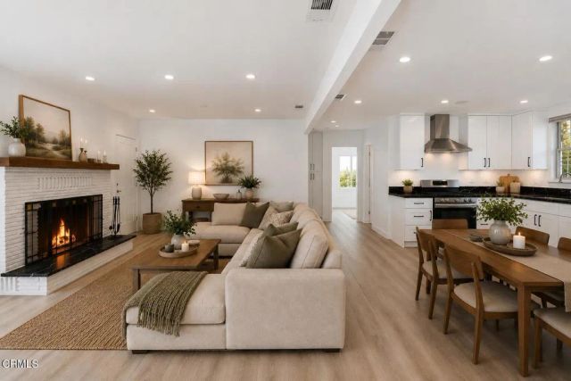 15113 Calle Los Elegantes, Santa Clarita, CA 91390