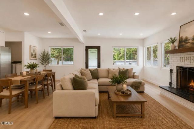 15113 Calle Los Elegantes, Santa Clarita, CA 91390
