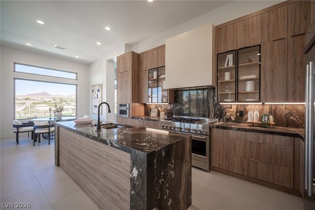 18 Brookridge Drive, Henderson, NV 89052