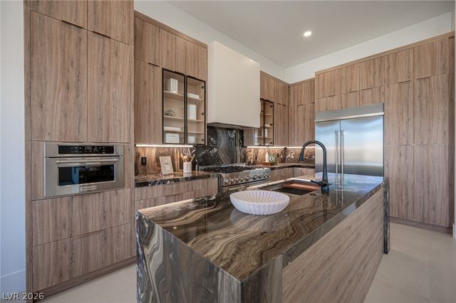18 Brookridge Drive, Henderson, NV 89052