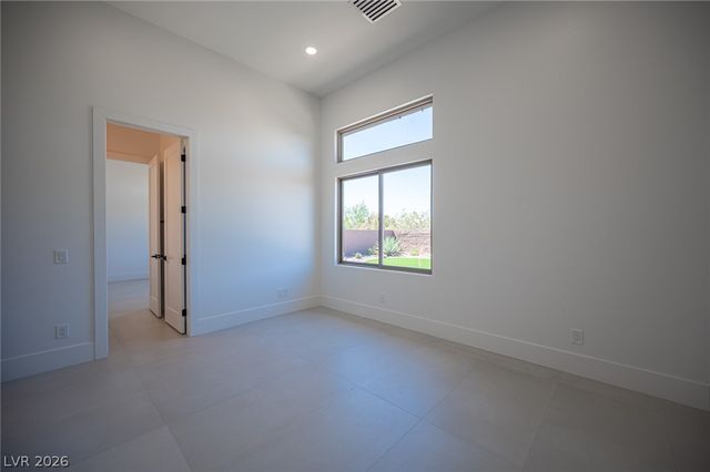 18 Brookridge Drive, Henderson, NV 89052