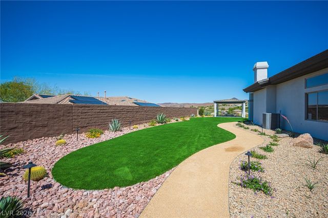 18 Brookridge Drive, Henderson, NV 89052