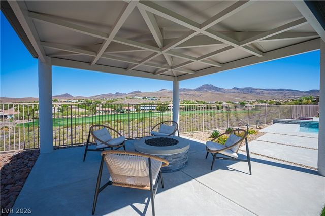 18 Brookridge Drive, Henderson, NV 89052