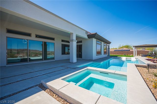 18 Brookridge Drive, Henderson, NV 89052