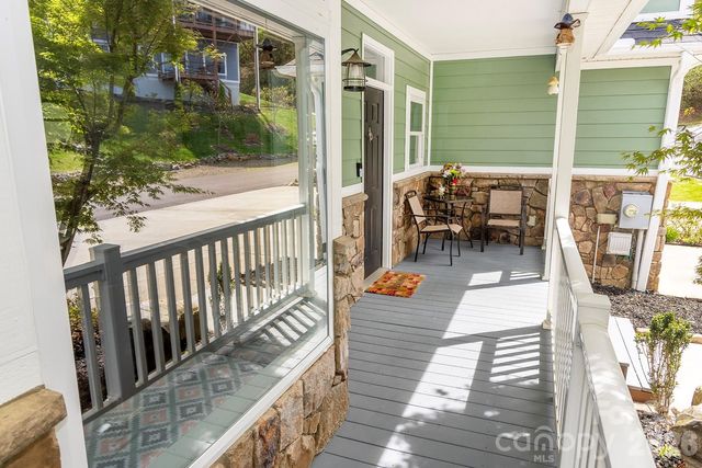 5 Gemini Heights, Weaverville, NC 28787