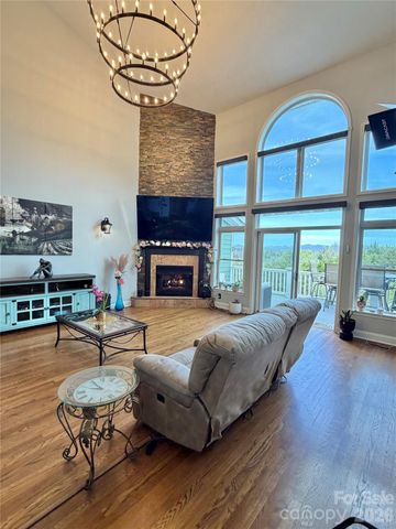 5 Gemini Heights, Weaverville, NC 28787