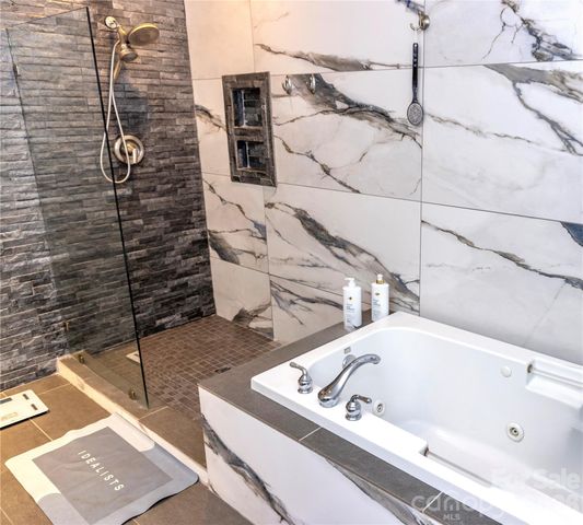 5 Gemini Heights, Weaverville, NC 28787
