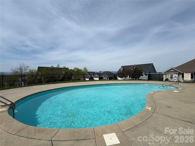 5 Gemini Heights, Weaverville, NC 28787