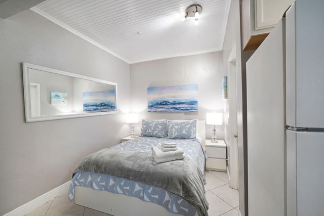 3710 Collins Avenue N-304, Miami Beach, FL 33140