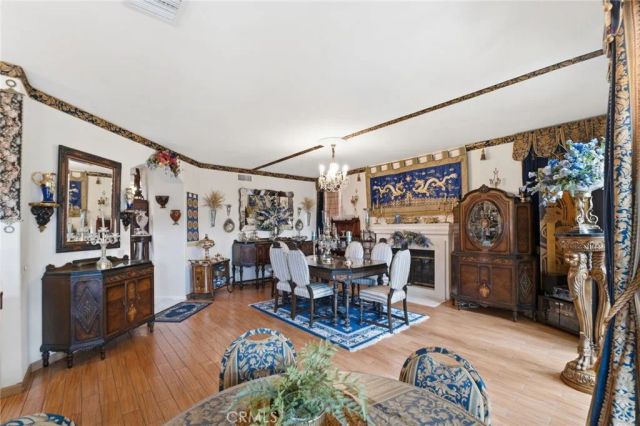933 La Salle Circle, Corona, CA 92879