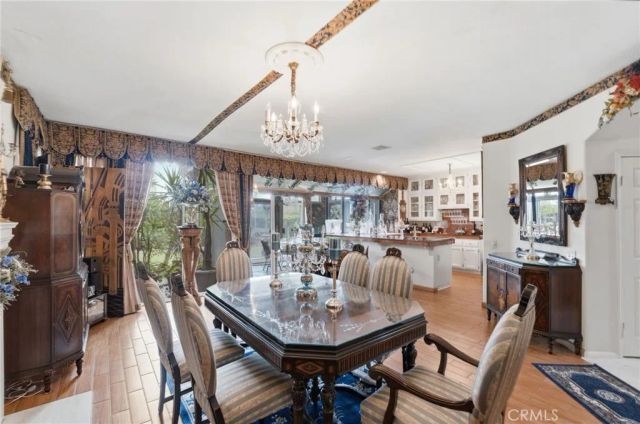 933 La Salle Circle, Corona, CA 92879
