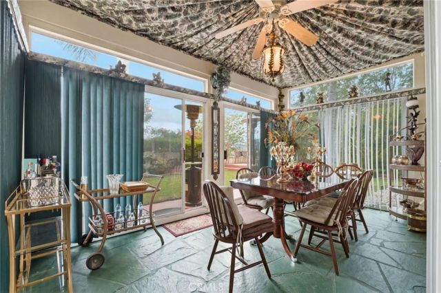 933 La Salle Circle, Corona, CA 92879