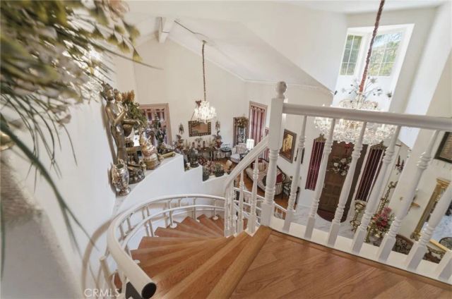 933 La Salle Circle, Corona, CA 92879
