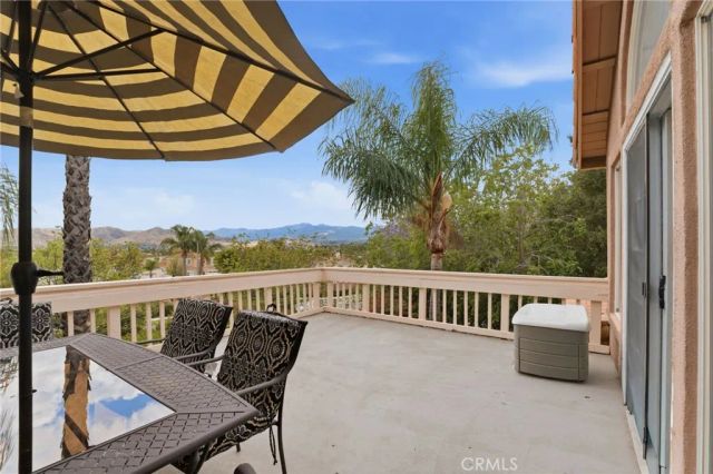 933 La Salle Circle, Corona, CA 92879