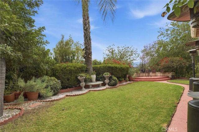 933 La Salle Circle, Corona, CA 92879