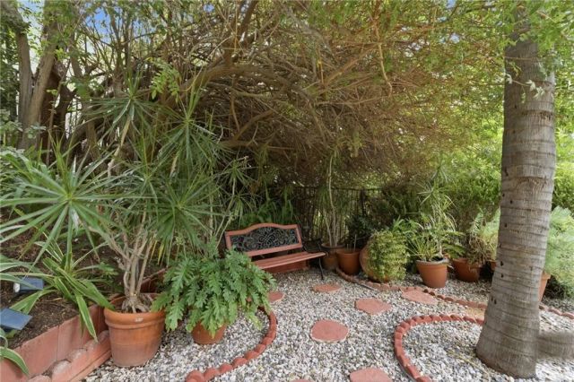 933 La Salle Circle, Corona, CA 92879