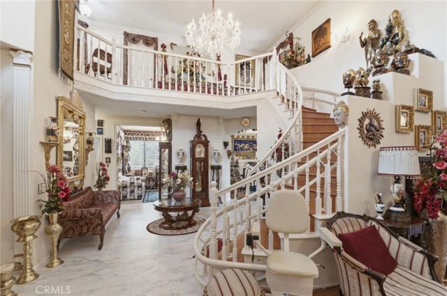 933 La Salle Circle, Corona, CA 92879
