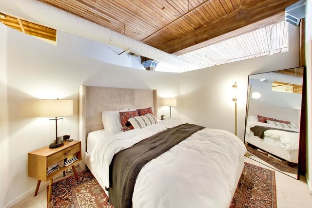 550 N Kingsbury Street 423, Chicago, IL 60654