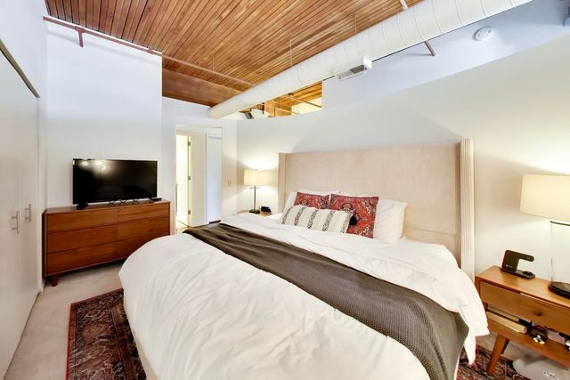 550 N Kingsbury Street 423, Chicago, IL 60654