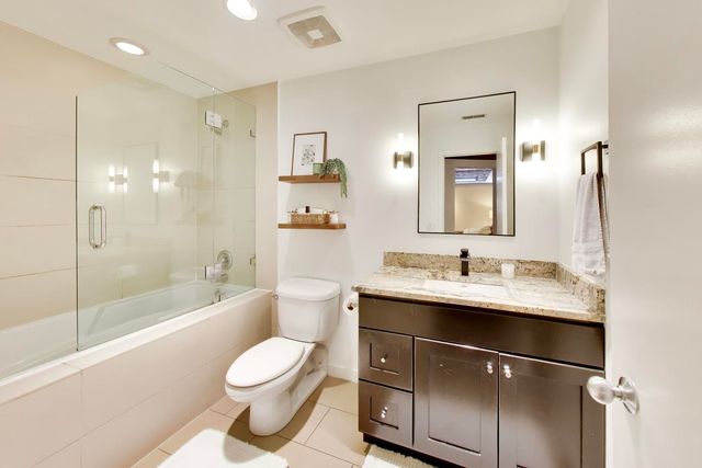 550 N Kingsbury Street 423, Chicago, IL 60654