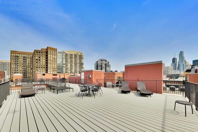 550 N Kingsbury Street 423, Chicago, IL 60654