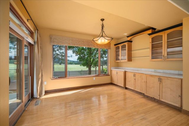 1821 S Viewcrest Ln, Spokane, WA 99212