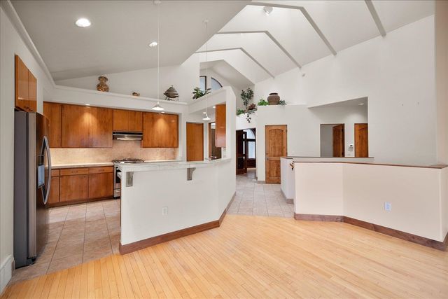 1821 S Viewcrest Ln, Spokane, WA 99212