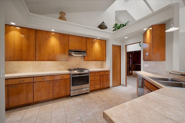 1821 S Viewcrest Ln, Spokane, WA 99212