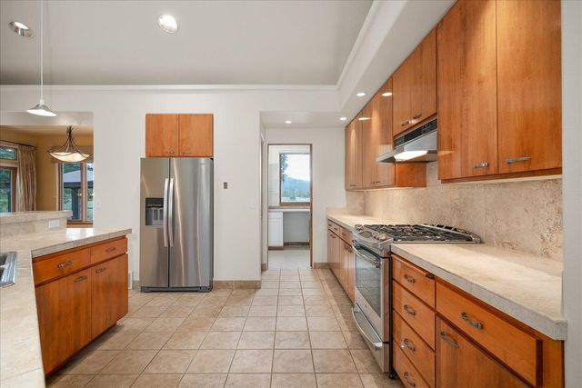 1821 S Viewcrest Ln, Spokane, WA 99212