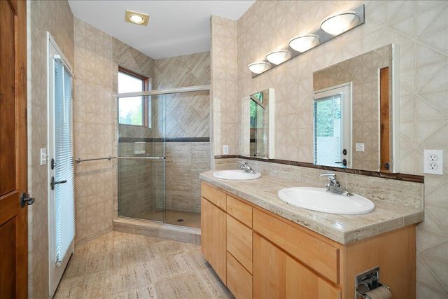 1821 S Viewcrest Ln, Spokane, WA 99212