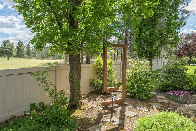1821 S Viewcrest Ln, Spokane, WA 99212