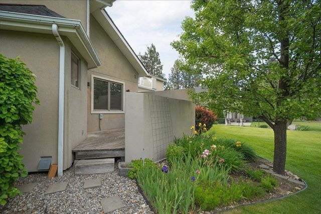 1821 S Viewcrest Ln, Spokane, WA 99212