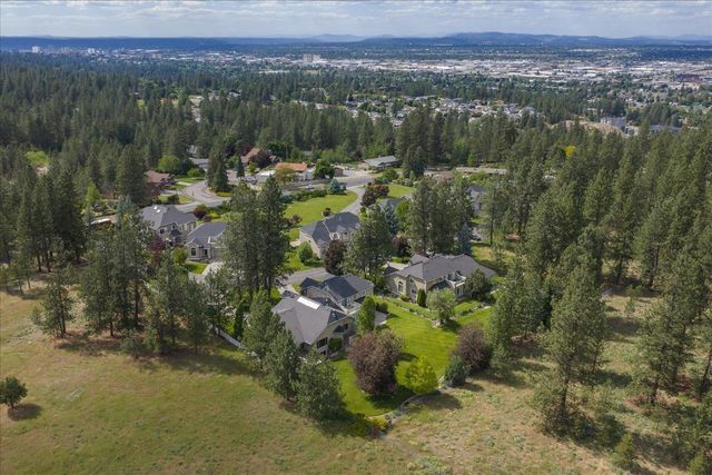 1821 S Viewcrest Ln, Spokane, WA 99212