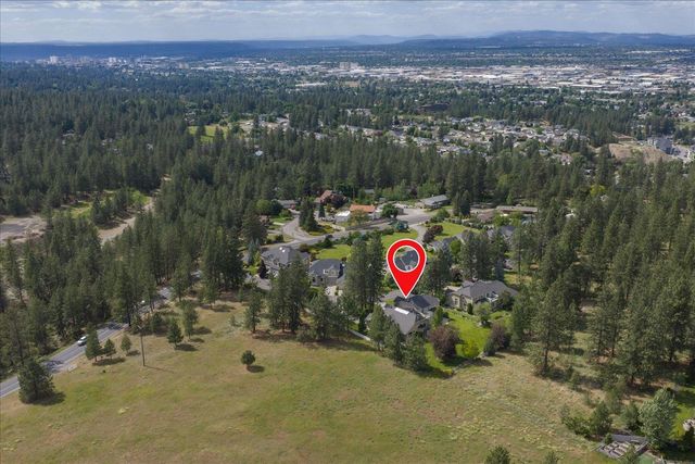 1821 S Viewcrest Ln, Spokane, WA 99212