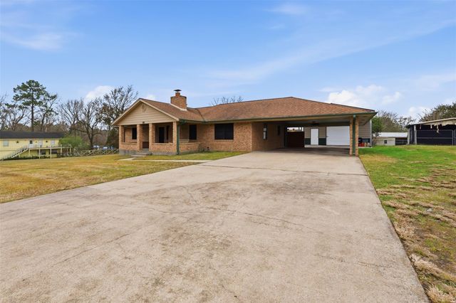 1001 Camilla Lake Road, Coldspring, TX 77331
