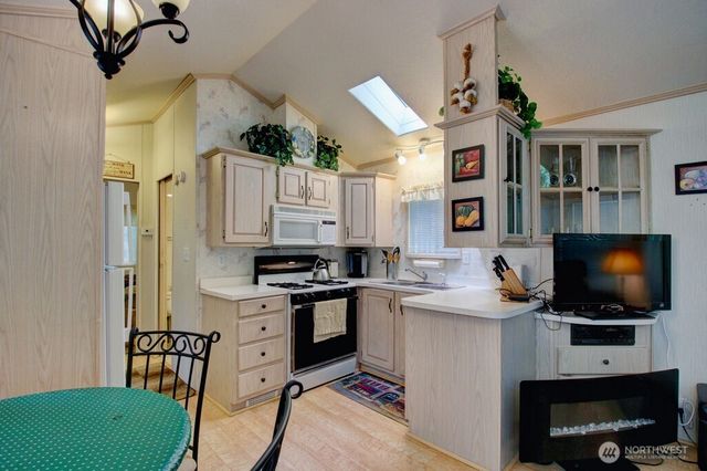 42 6 Riverside Drive, Deming, WA 98244