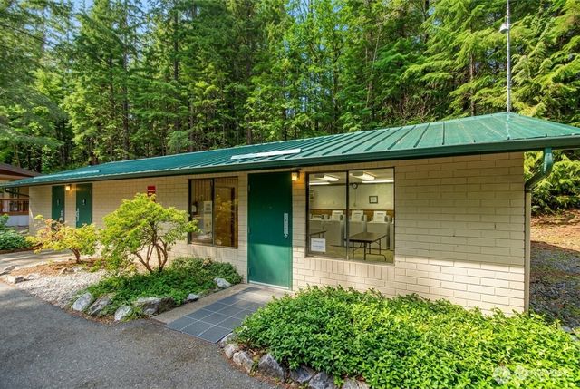 42 6 Riverside Drive, Deming, WA 98244