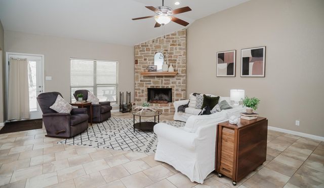 205 Sendera XING, La Vernia, TX 78121