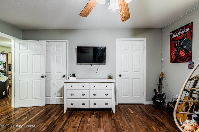 1896 Little Beaver Creek Rd, Bowling Green, KY 42101