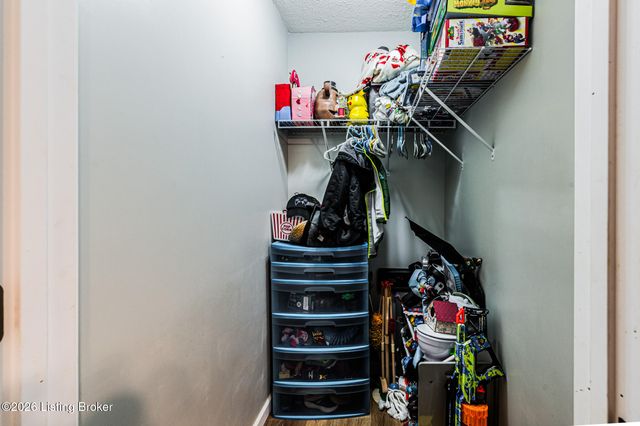 1896 Little Beaver Creek Rd, Bowling Green, KY 42101